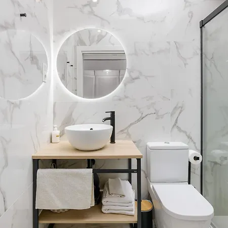 Alameda Centro From 1951 Проживание в семье *