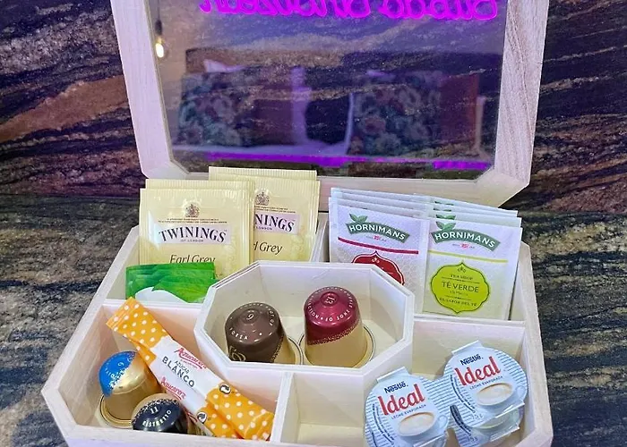 Проживание в семье Alameda Centro From 1951